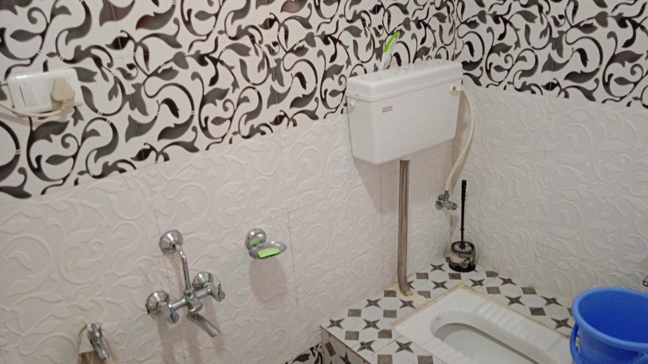 Mir Manzil Bed & Breakfast ศรีนาการ์ ภายนอก รูปภาพ
