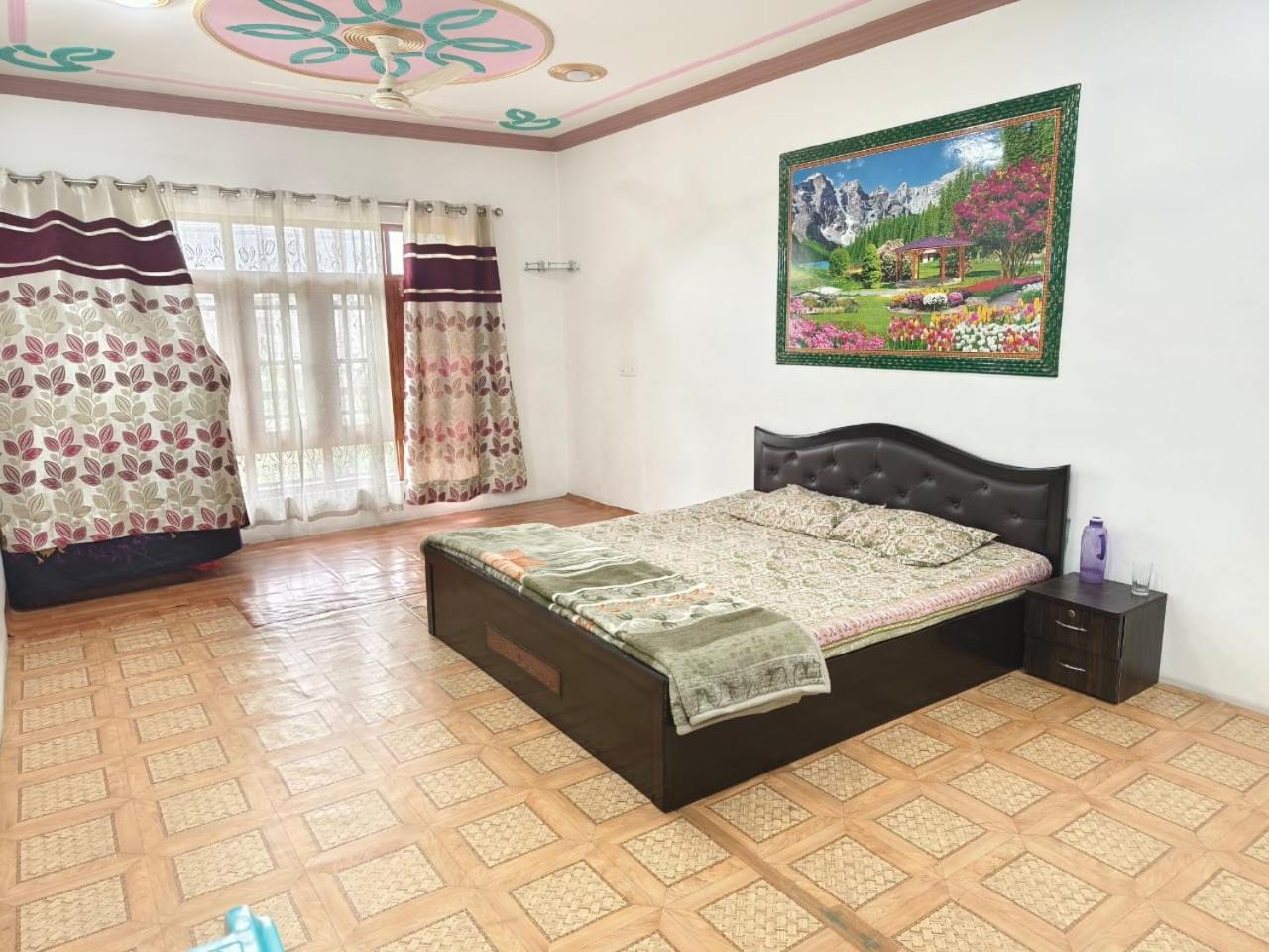 Mir Manzil Bed & Breakfast ศรีนาการ์ ภายนอก รูปภาพ