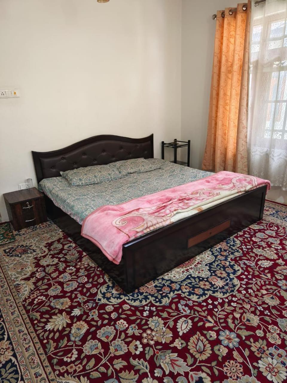 Mir Manzil Bed & Breakfast ศรีนาการ์ ภายนอก รูปภาพ